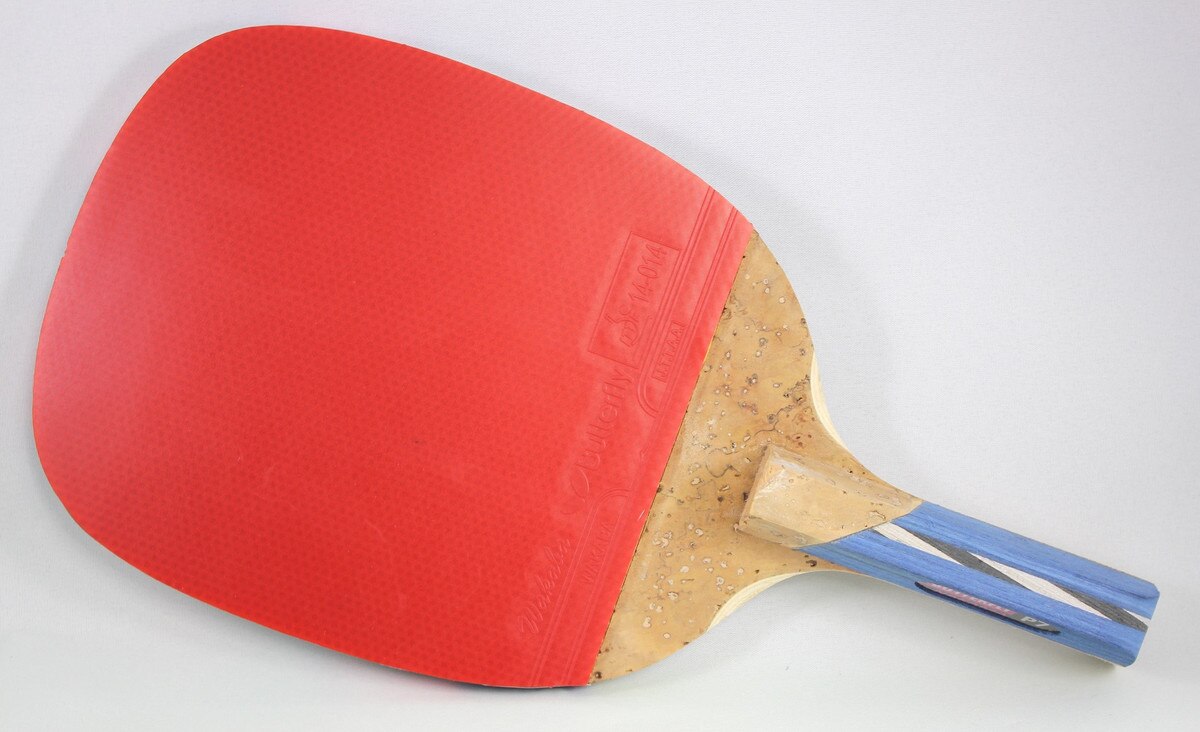 Butterfly Nakama P-7 Penhold Racket: Close-up of Racket